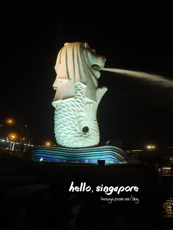 新加坡│魚尾獅公園 Merlion Park::&nbsp;乘涼、賞夜景、觀燈光秀好去處